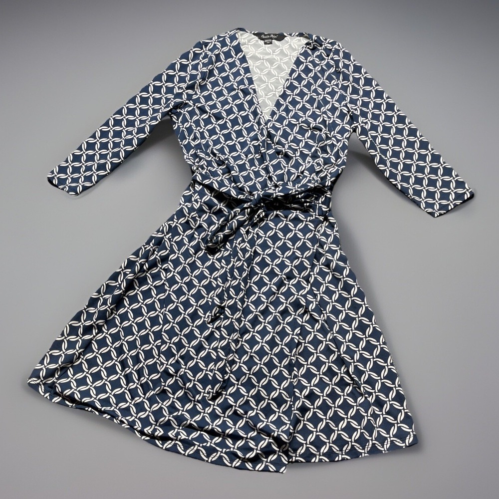 Charlie Paige Wrap Dress Size M Slimming Travel Wrinkle Resistant